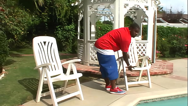 Nonton She Has To Hold Back A Bit In Porn Scenes, Though, And Watch As She Gives This Guy Some... thumbnail