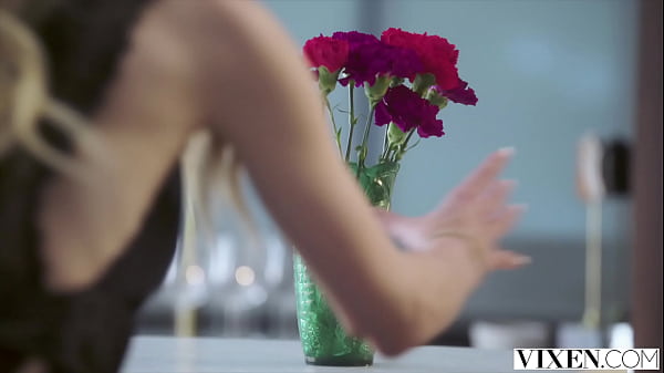 Play MP4 - VIXEN Feisty Blonde Jazmin knows how to get what she wants