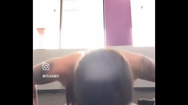 No girl pushups here 