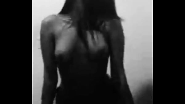 Esposa dan&ccedil;ando 