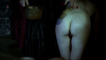 Der K&ouml;ter Der Gr&auml;fin Bekommt Futter Und Wird Nackt &uuml;ber Den Dreckigen Kerkerboden Geschleift (vorschau) thumbnail