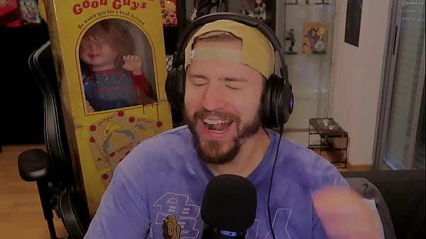 Play MP4 - When Your Step Sister Comes Inside The Bathroom &lpar;Bones' Tale&colon; The Manor&rpar;