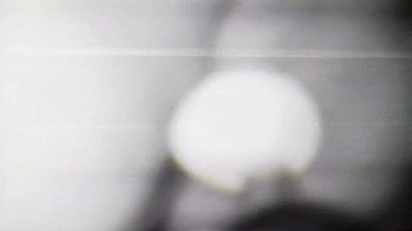 Jessica gillson plays wit pussy with anal beads in her ass