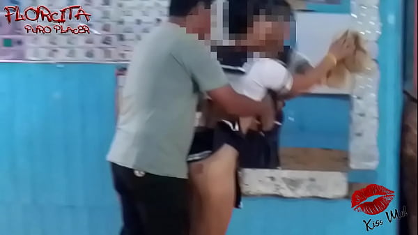 Sobrina es acosada por su tio pervertido