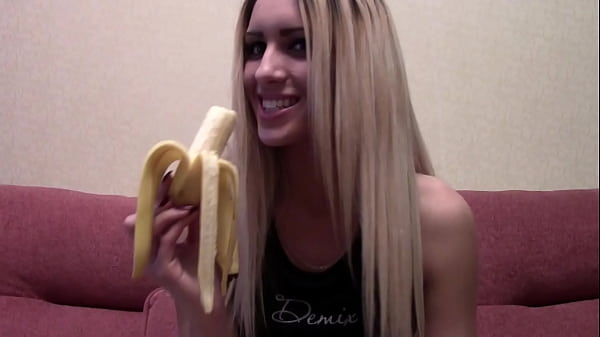Jenny B 19 Yr Old Blonde Non-nude Sfw Webcam thumbnail