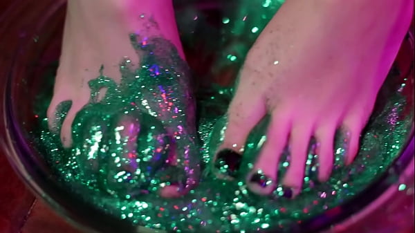 P&eacute;s Grudados At&eacute; Gozar thumbnail