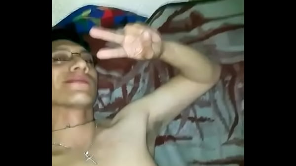 Play MP4 - Vergon&comma; Me masturbo y me vengo bien rico&comma; mucha lechita y me llega a la cara