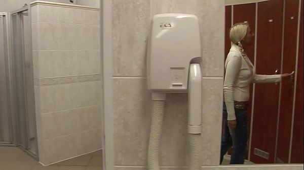 Nonton Morgan Moon And The Stranger thumbnail