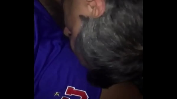 Play MP4 - mamada a jovencito