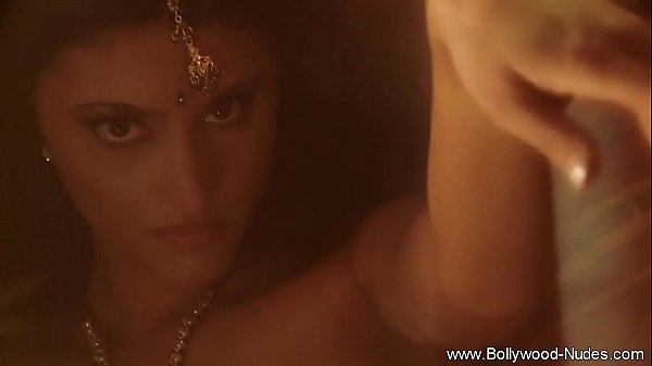 Revealing Seduction From Indian MILF Babe