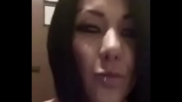 Play MP4 - Alessandra cachondeando