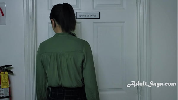 Boss Wants_A Fuck Report OrCasey Calvert Anna Claire Clouds