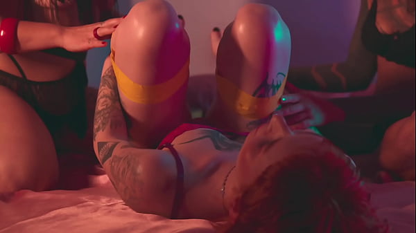 You can have my pussy only if you lick my toes first 