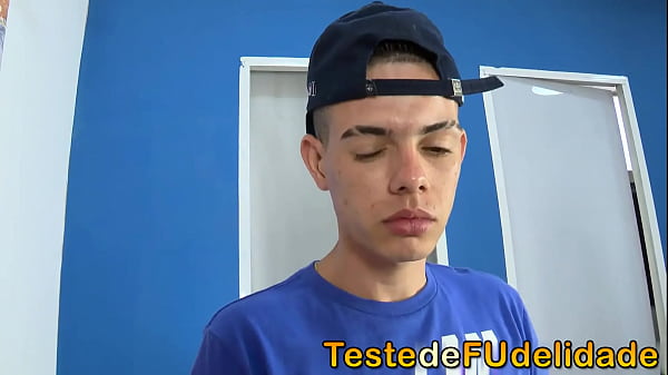 Play MP4 - Minha sogra me acordou pegando no meu pau - Elisa Sanches x Victor Hugo