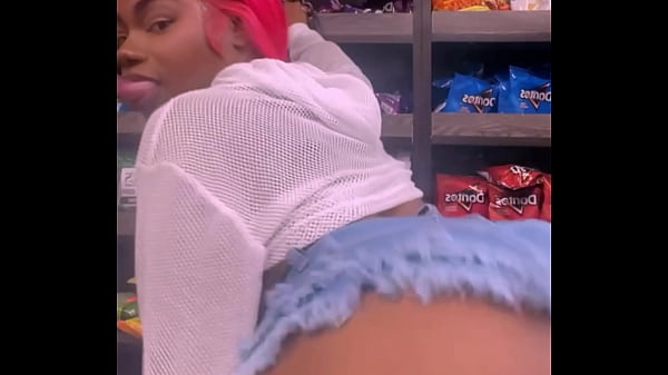 Play MP4 - Keisha Minaj Twerkin In New City Deli