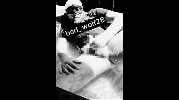 Play MP4 - オナニーとペニスマッサージ - bad wolf28 アクティブ