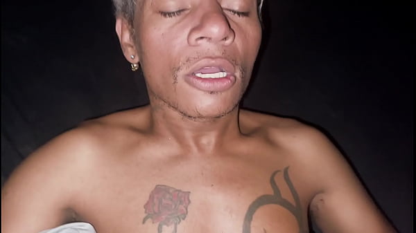 Amo Quando A Rola Entra Toda No Meu Rabo E Eu Gozo Tes&atilde;o thumbnail