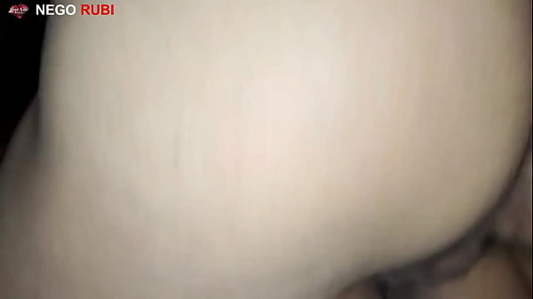 Minha esposa faz programa e quando chega em casa conta detalhes para eu bater punheta