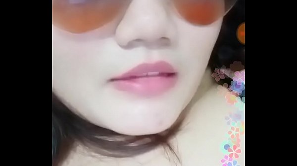 Hot mom playing in black_bra