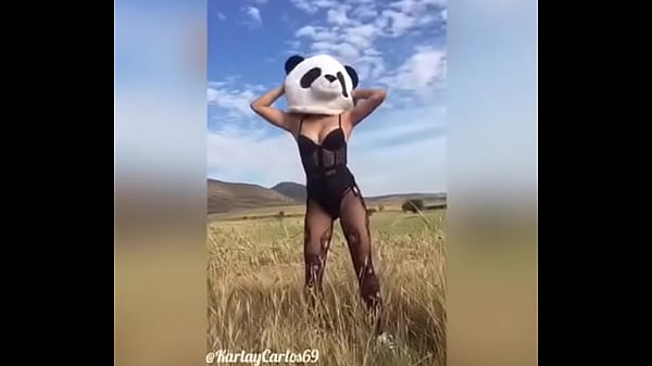 En el campo_putita panda