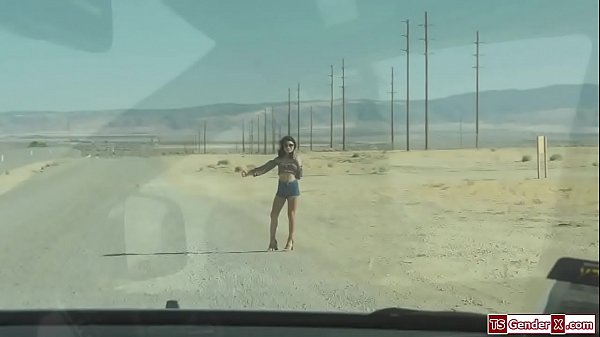 Play MP4 - Latina shemale Valentina Mia barebacked