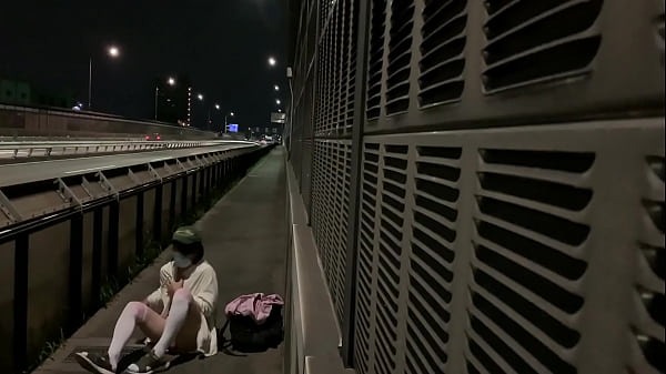 女装まゆの夜の国道大胆全裸露出 