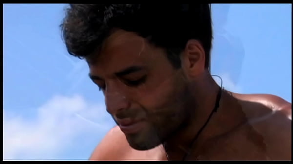 Carolina Strips Out Of Her Bikini Under The Blazing Sun For A Wild Fuck thumbnail