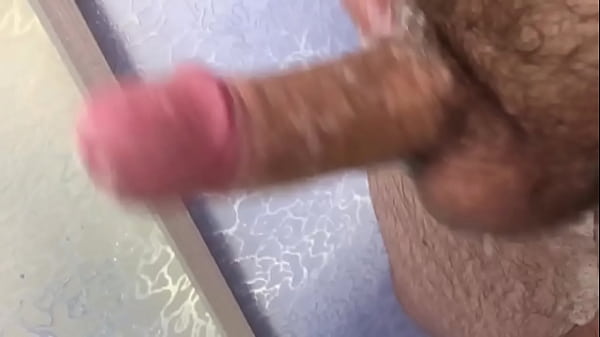 Lavando pau para esperar noiva