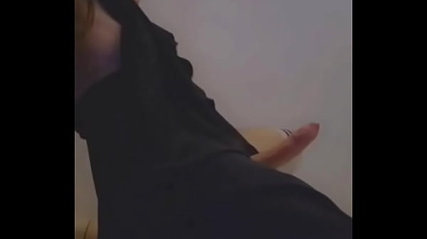 Am I cute in this dress ? ^-^