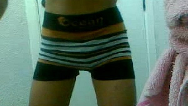 Euzinho me masturbando no banheiro 