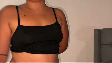 &iquest;Mis Tetas son Muy Peque&ntilde;as? Mi Hermanastro Responde con Leche 