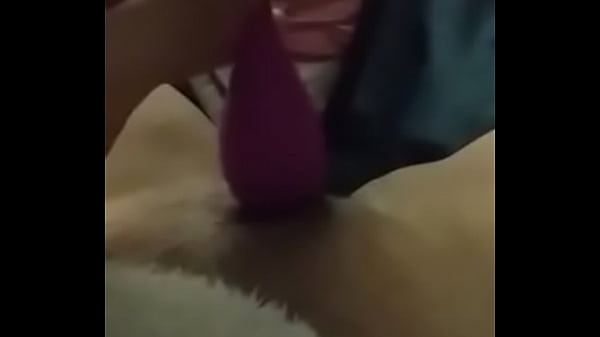 Nonton Girlfriend Doing Herself With A Toy thumbnail