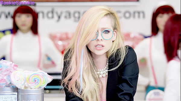 Sexiest Music Video from Avril Lavigne... 