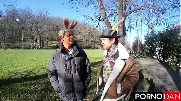 Nonton Dan&rsquo;s Easter Egg Chase Ends With Katy Rose&rsquo;s Ginger Cunt Creampied! thumbnail