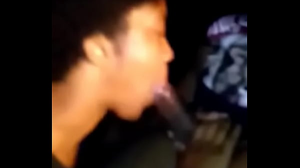 Black girl sucks_big dick