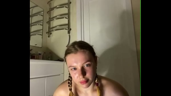 Nonton Deepthroat And Face Sit thumbnail