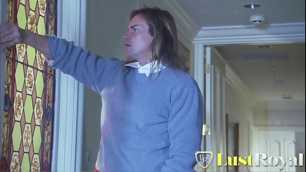 Roxy jezel gives a nice blowjob before fuck 