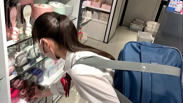 ハメ撮り　すべすべお肌のぴちぴちjkとセックス。おじさんと年の差も身長差もあるセックスがエロい。美乳 中出し 個人撮影 美女 フェラチオ 潮吹き パイパン 生ハメ　 3ijiux0