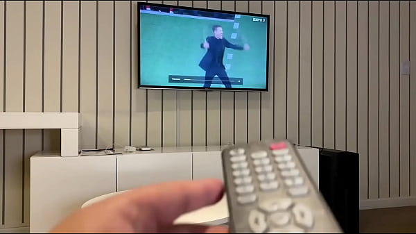 Nonton Football Or Me?! My Girlfriend Wants Sex During The Game And She Asks For Milk In Her Mouth thumbnail