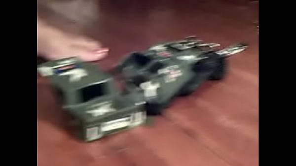 Sexy Red Crushes S.U.V