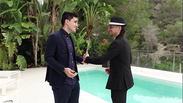 Nonton Nos Follamos A La Sirvienta De La Casa, Se Pone Cerda Al Chupar Dos Pollas - Luna Black thumbnail