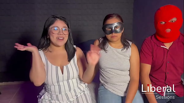 Nonton Cuckold Cumple La Fantas&iacute;a De Su Mujer En Un Tr&iacute;o Por Primera Vez thumbnail