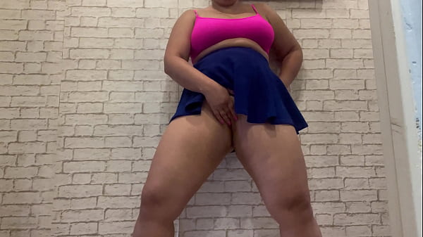 Milf with big tits gives joi 