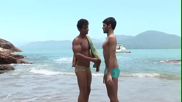 chicos latinos calientes 