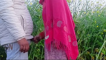Jangal ki jhopdi me girlfriend ke sath mangal kiya xxx video desi outdoor sex gf bf sex
