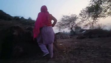 Jangal ki jhopdi me girlfriend ke sath mangal kiya xxx video desi outdoor sex gf bf sex
