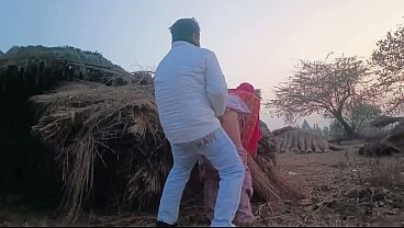 Jangal ki jhopdi me girlfriend ke sath mangal kiya xxx video desi outdoor sex gf bf sex