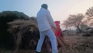Jangal ki jhopdi me girlfriend ke sath mangal kiya xxx video desi outdoor sex gf bf sex