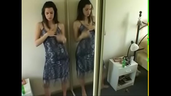 Nonton Pretty Latina Girl Do Masturbate In Home With Her Tight Cute Pussy thumbnail