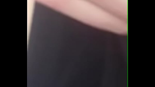 Slutty_Manda playing with her_pussy